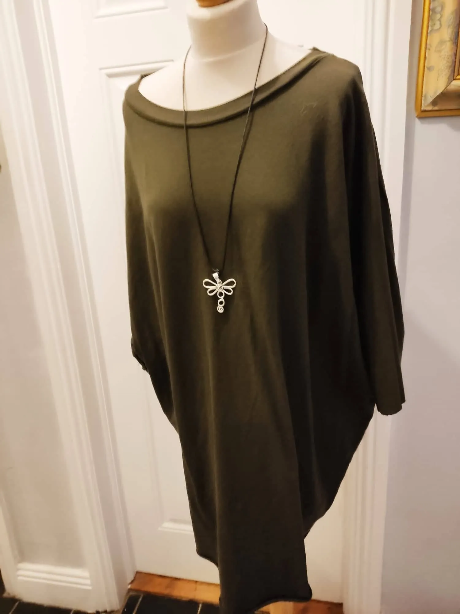 Angelica Italian Plain cotton necklace tunic in swetshirt material. (Reduced from 26 to 19 Euros.)