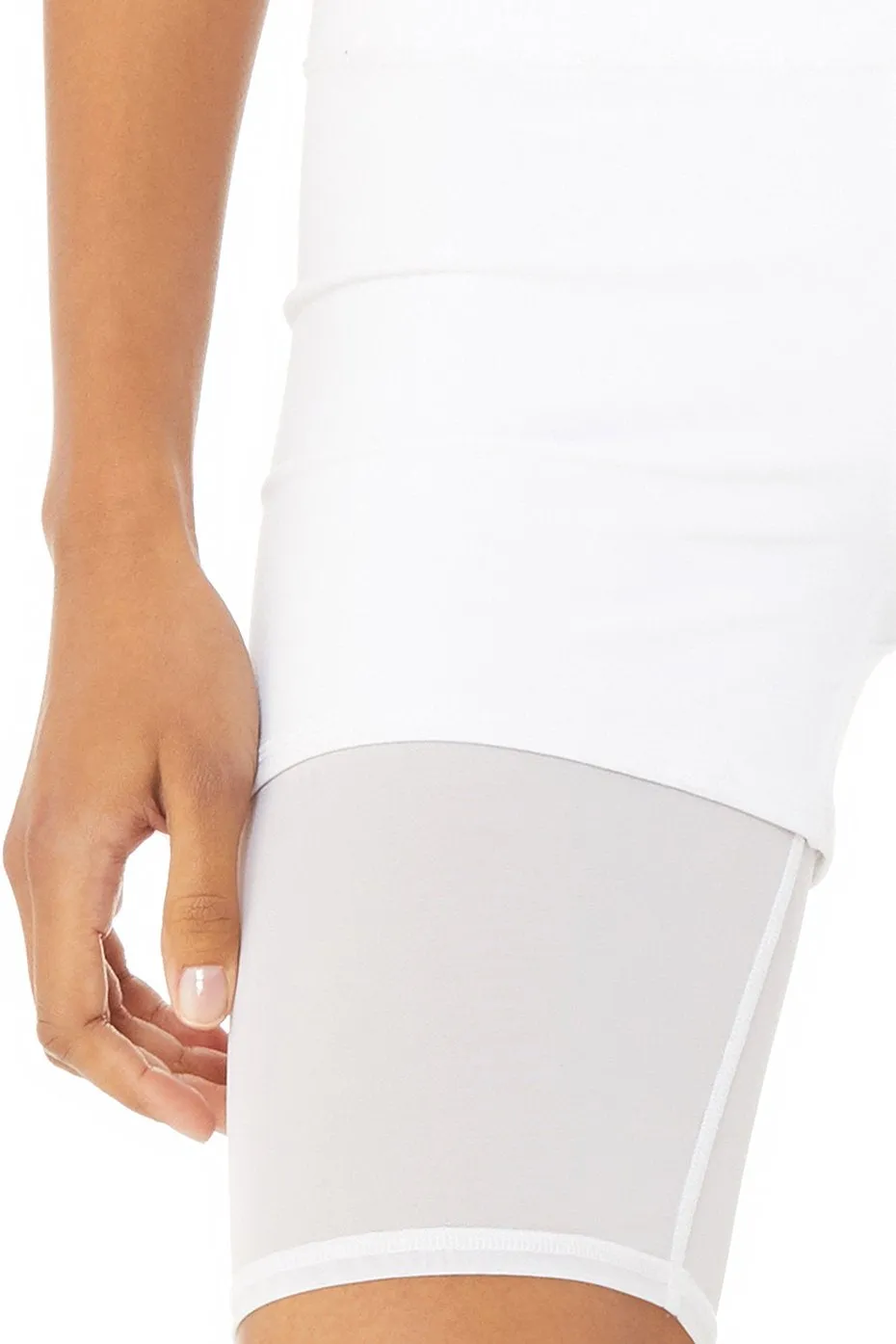 High-Waist Lavish Short - White