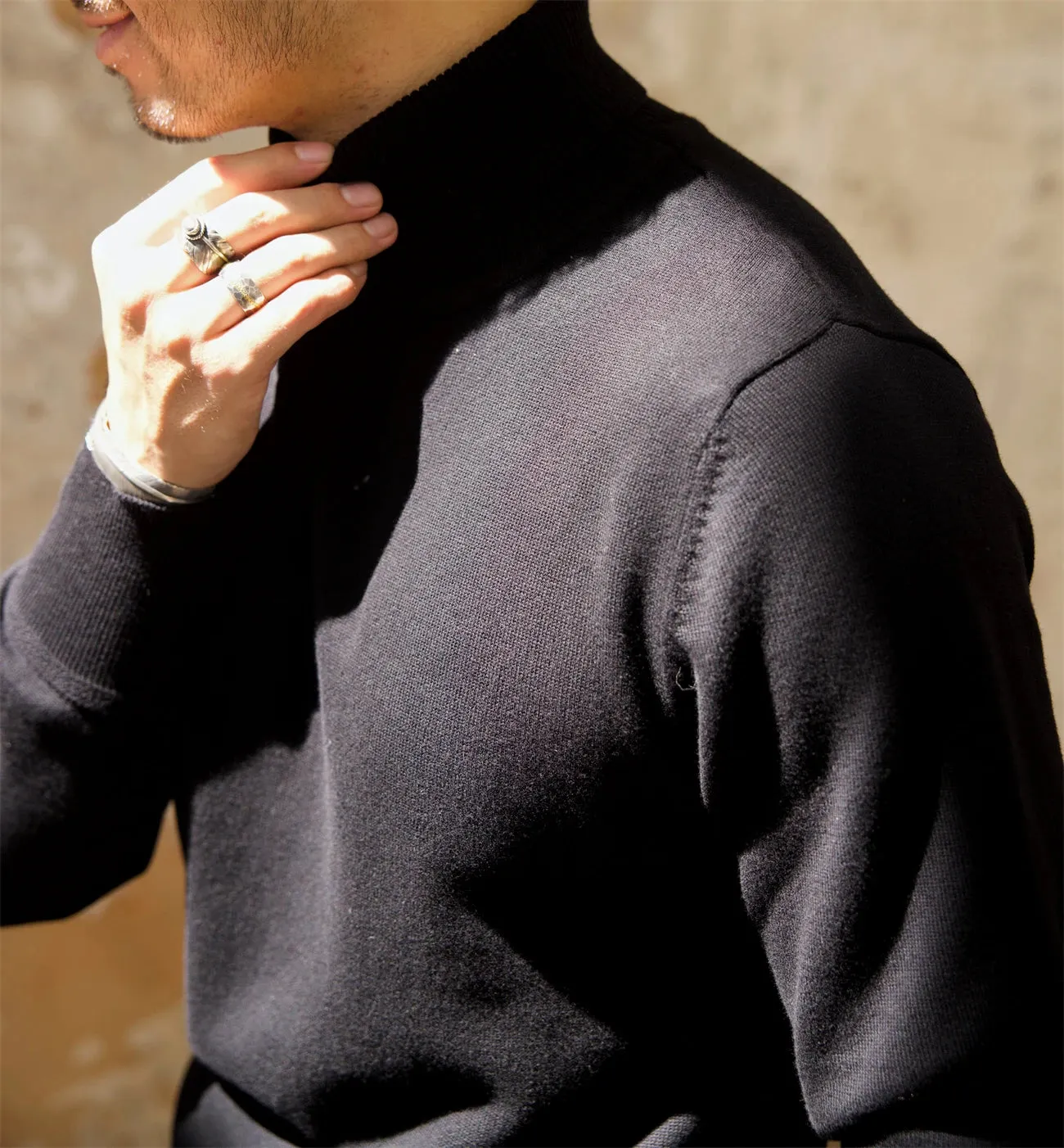 Men's Solid Turtleneck Sweater