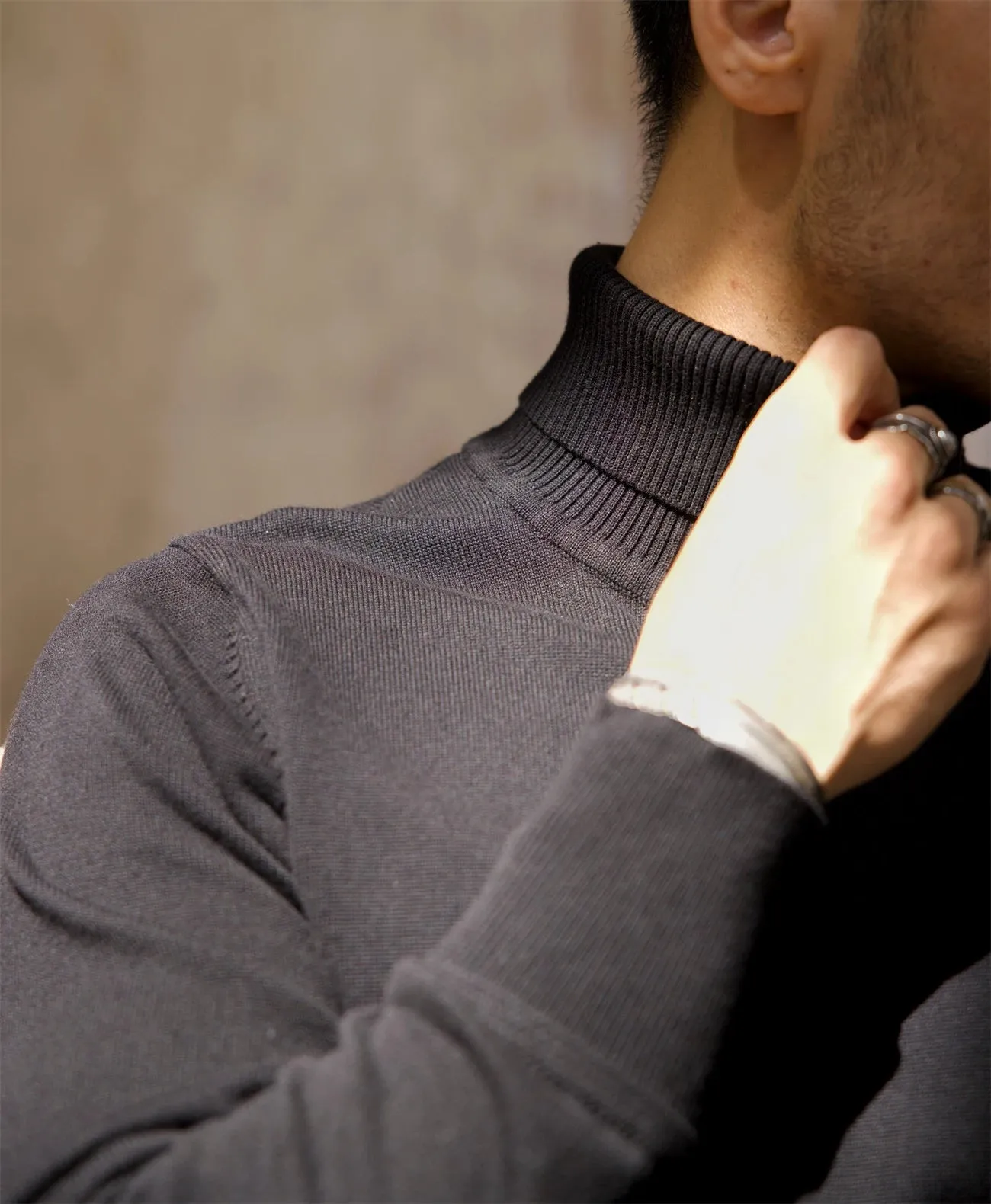 Men's Solid Turtleneck Sweater