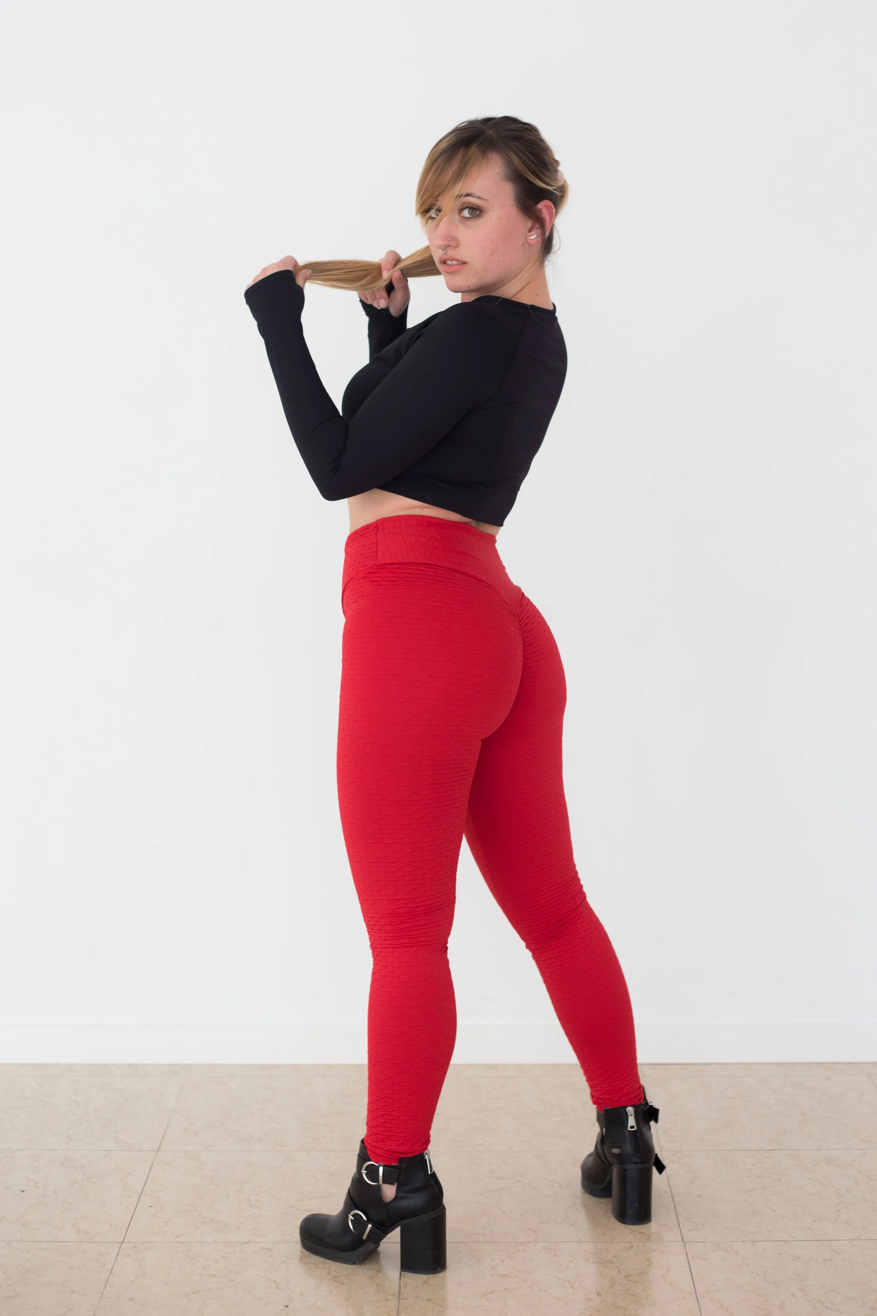 Mi Malla Pleat Scrunch Butt Red Leggings