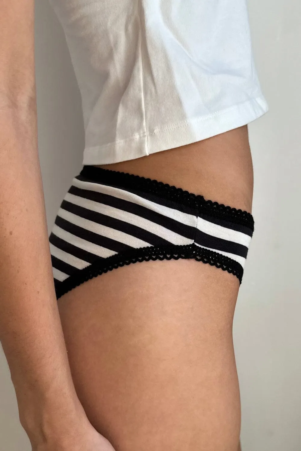 Stripe Scallop Underwear